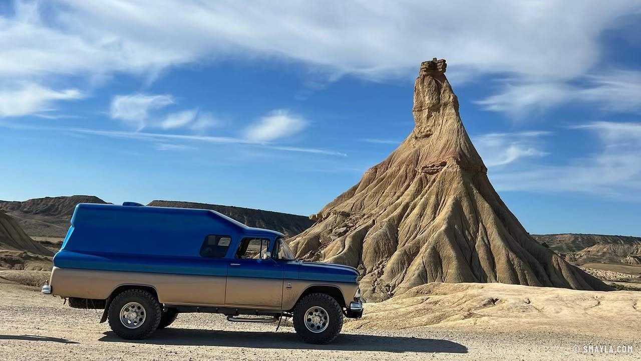 Le C30 devant Castil de Tierra