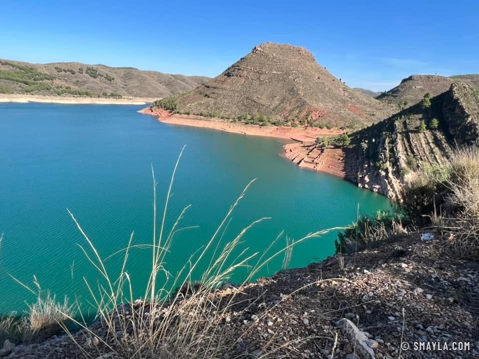 Un réservoir turquoise
