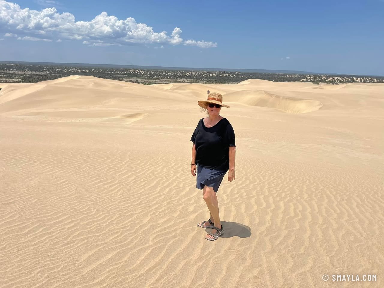 Emmanuelle sur une dune