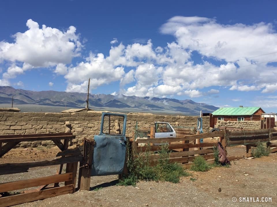Vers l'ouest, la steppe immense