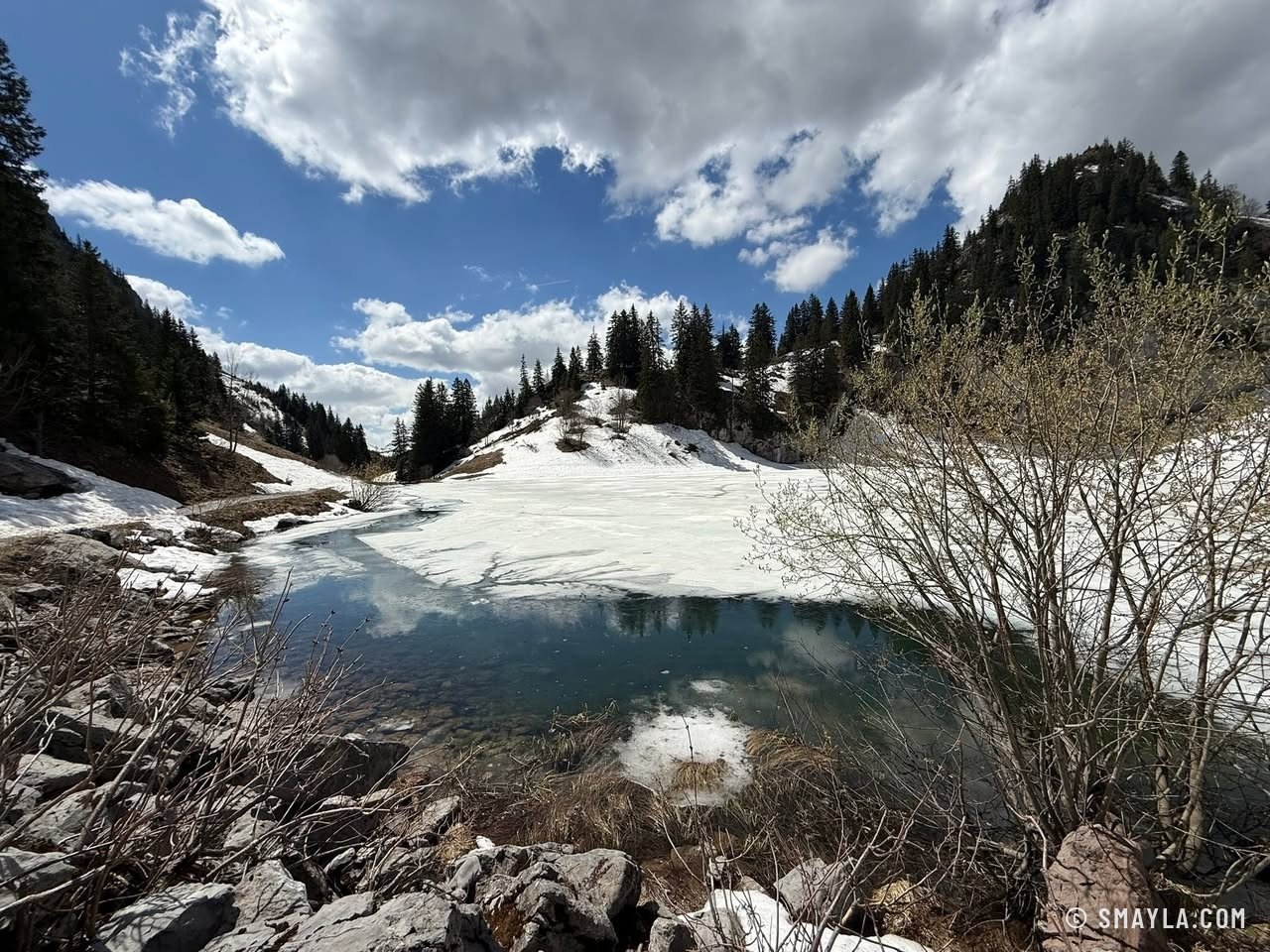 Lac d'Arvouin still frozen