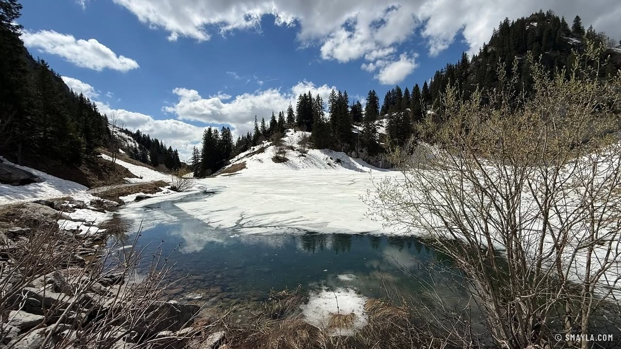 Lac d'Arvouin still frozen