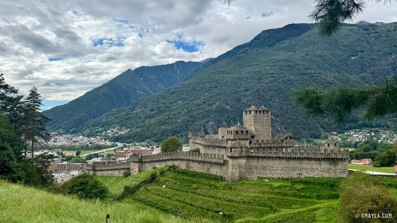 Montebello und das Tal von oben