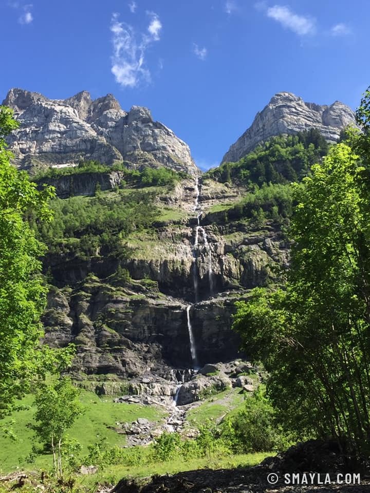 The great waterfall in the rock face