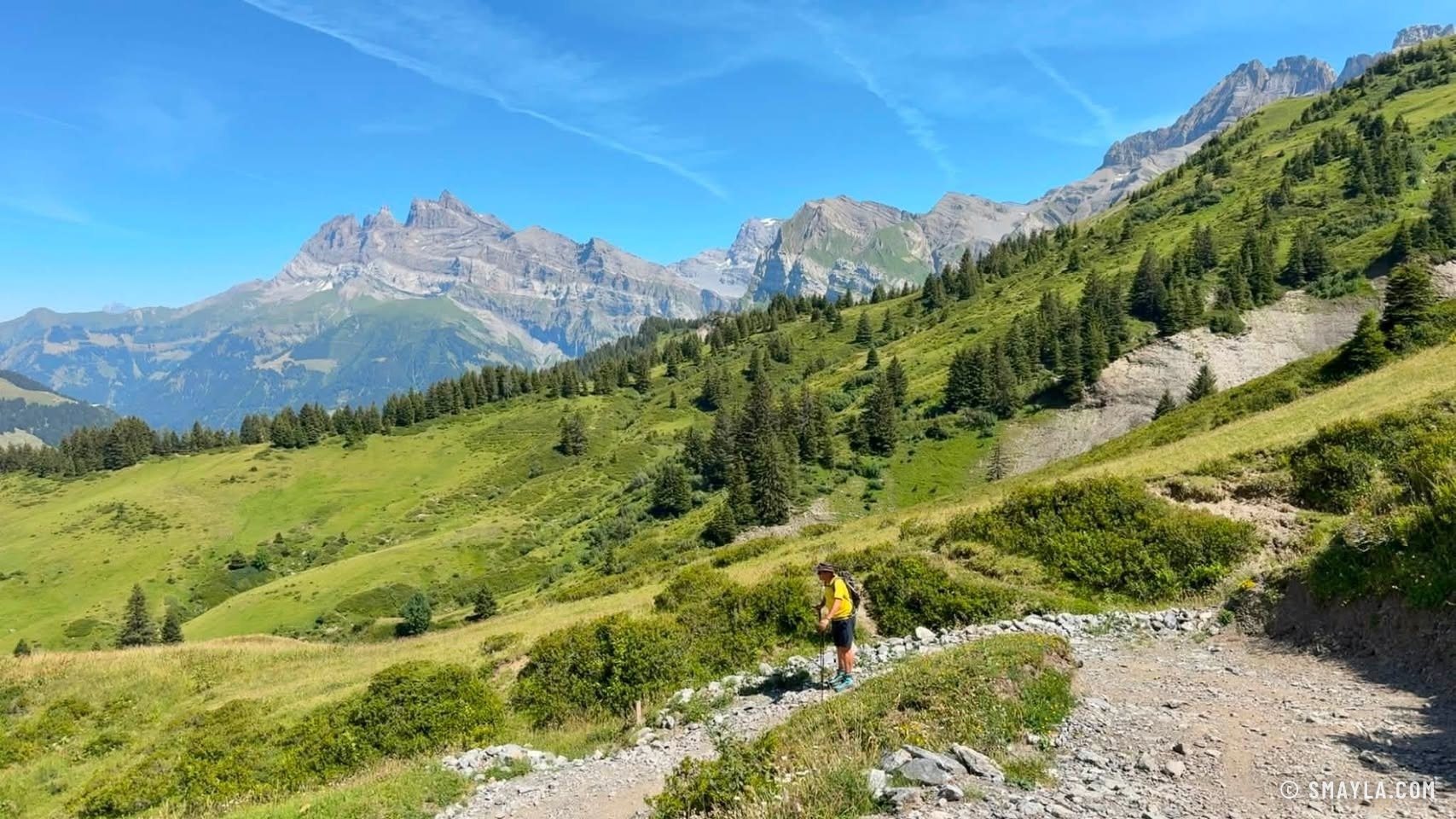 Sentier face aux Dents du Midi