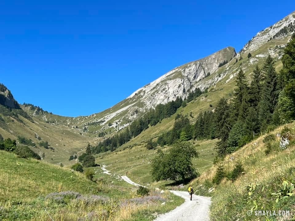 Le vallon vers le col de Verne