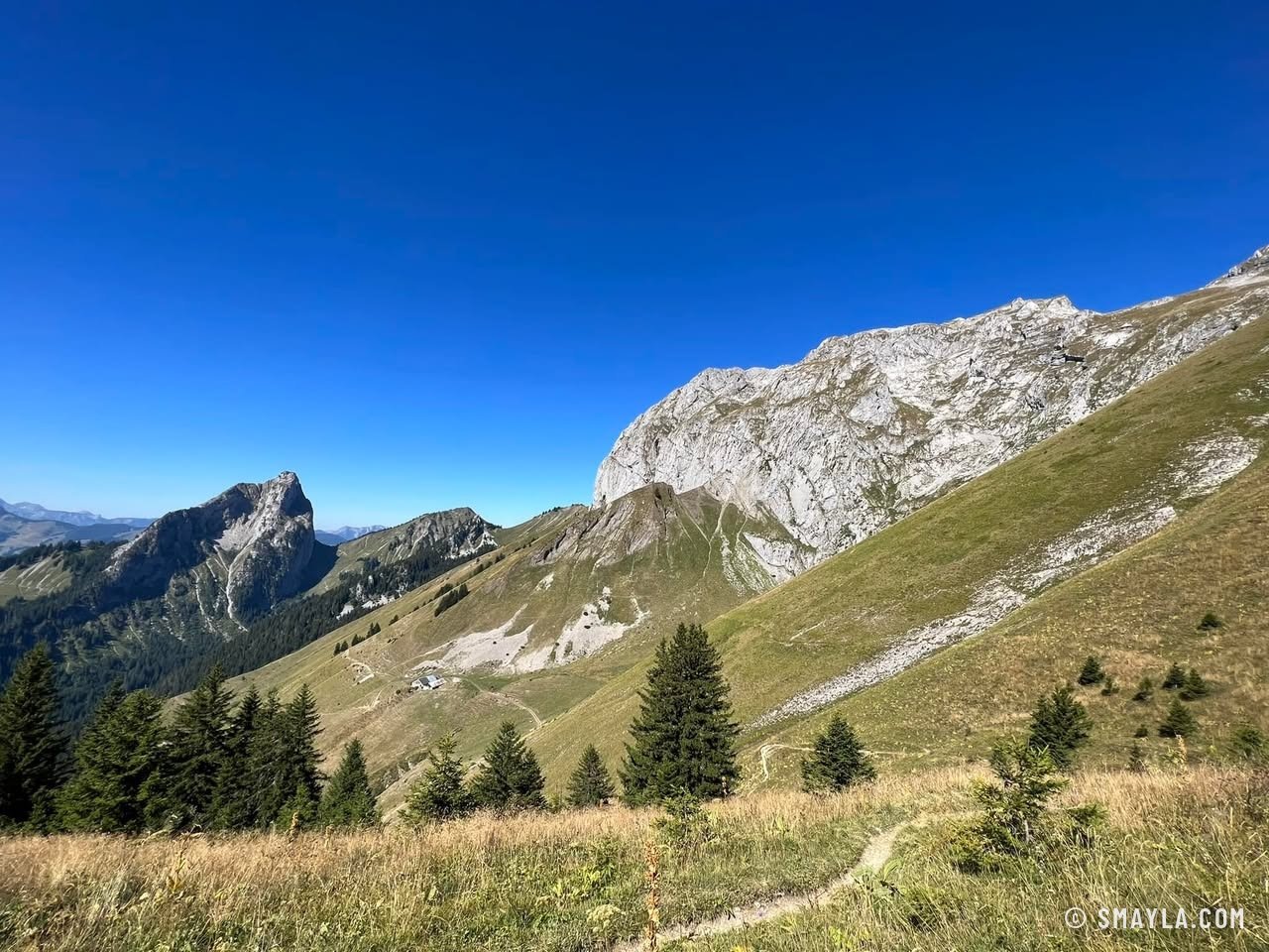 Falaises calcaires au-dessus du vallon