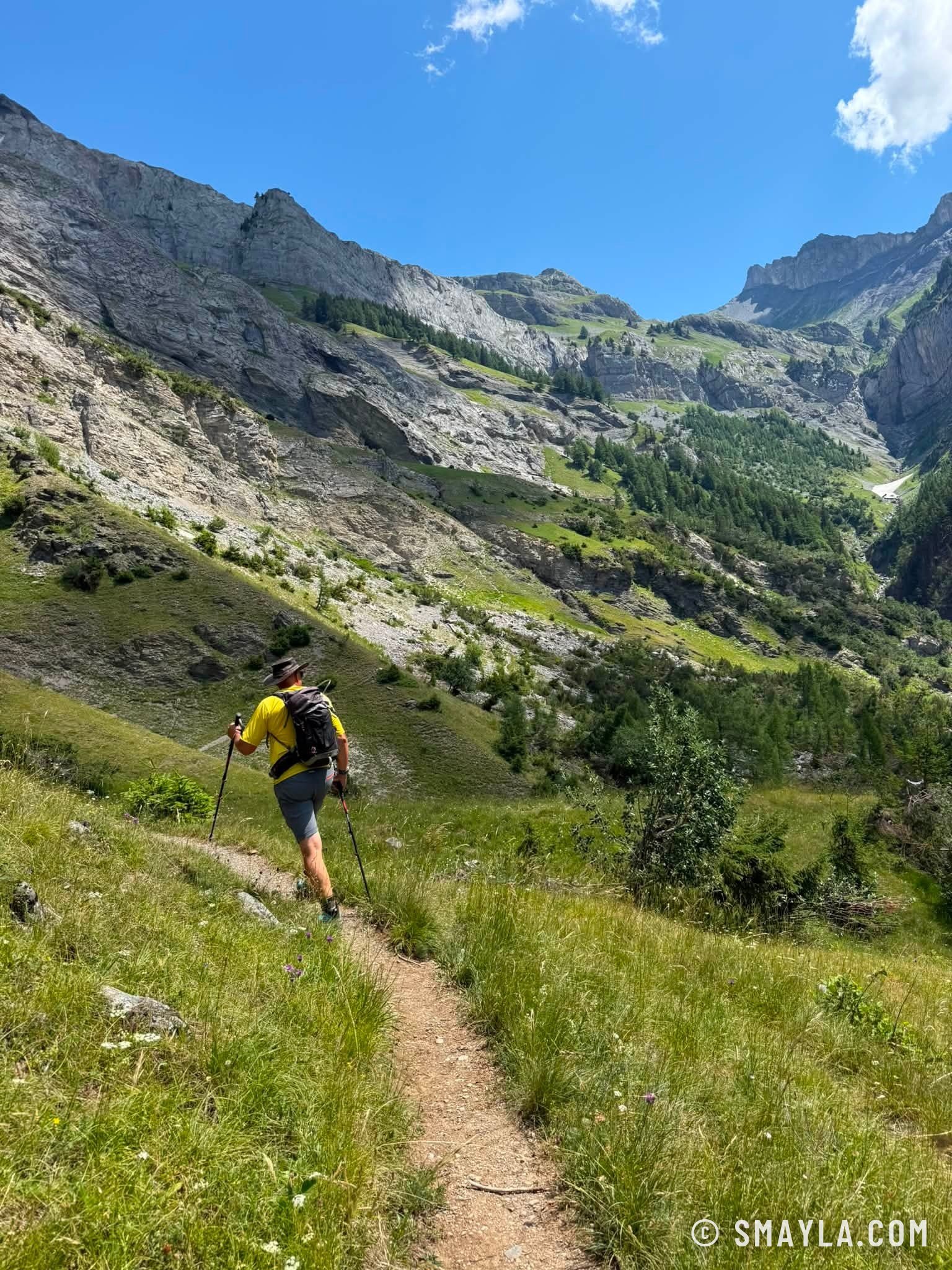 Sentier dans l'alpage