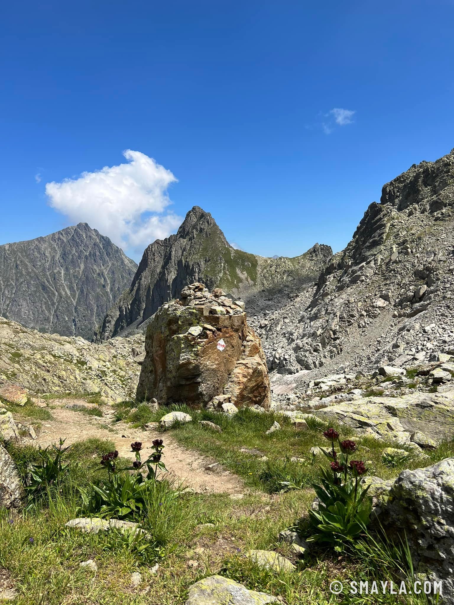 Rochers sous le col