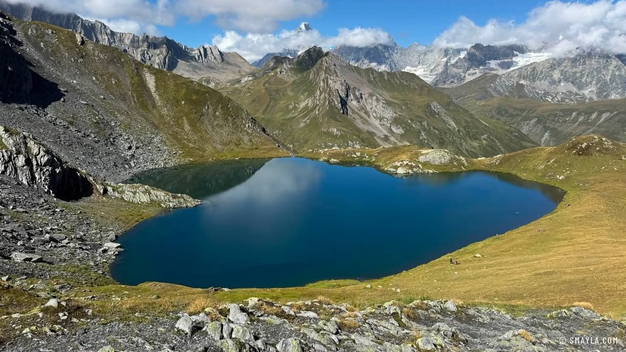 Fenêtre-See unter blauem Himmel