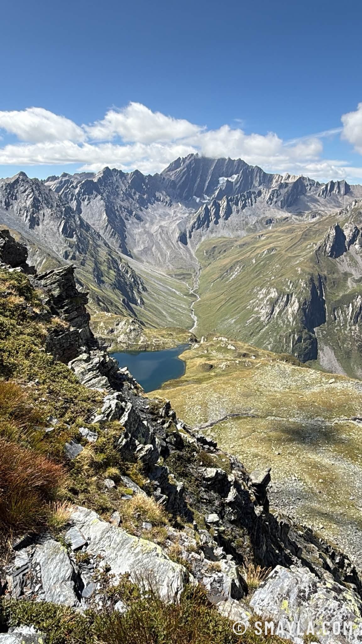 Seen unterhalb des Passes