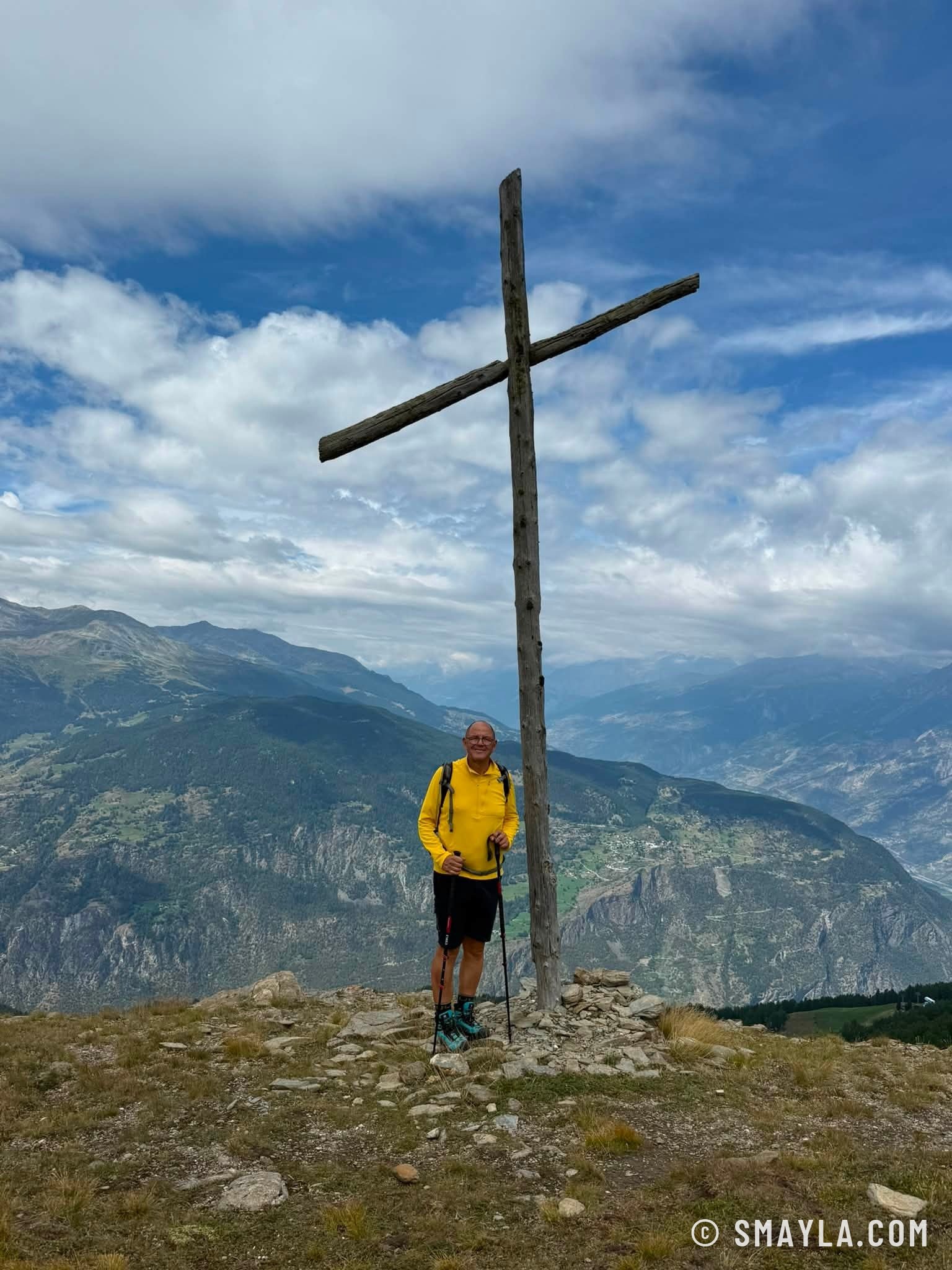 Christian à la croix