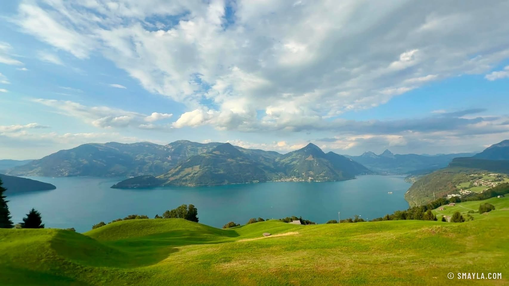 Le lac des Quatre-Cantons sous les nuages