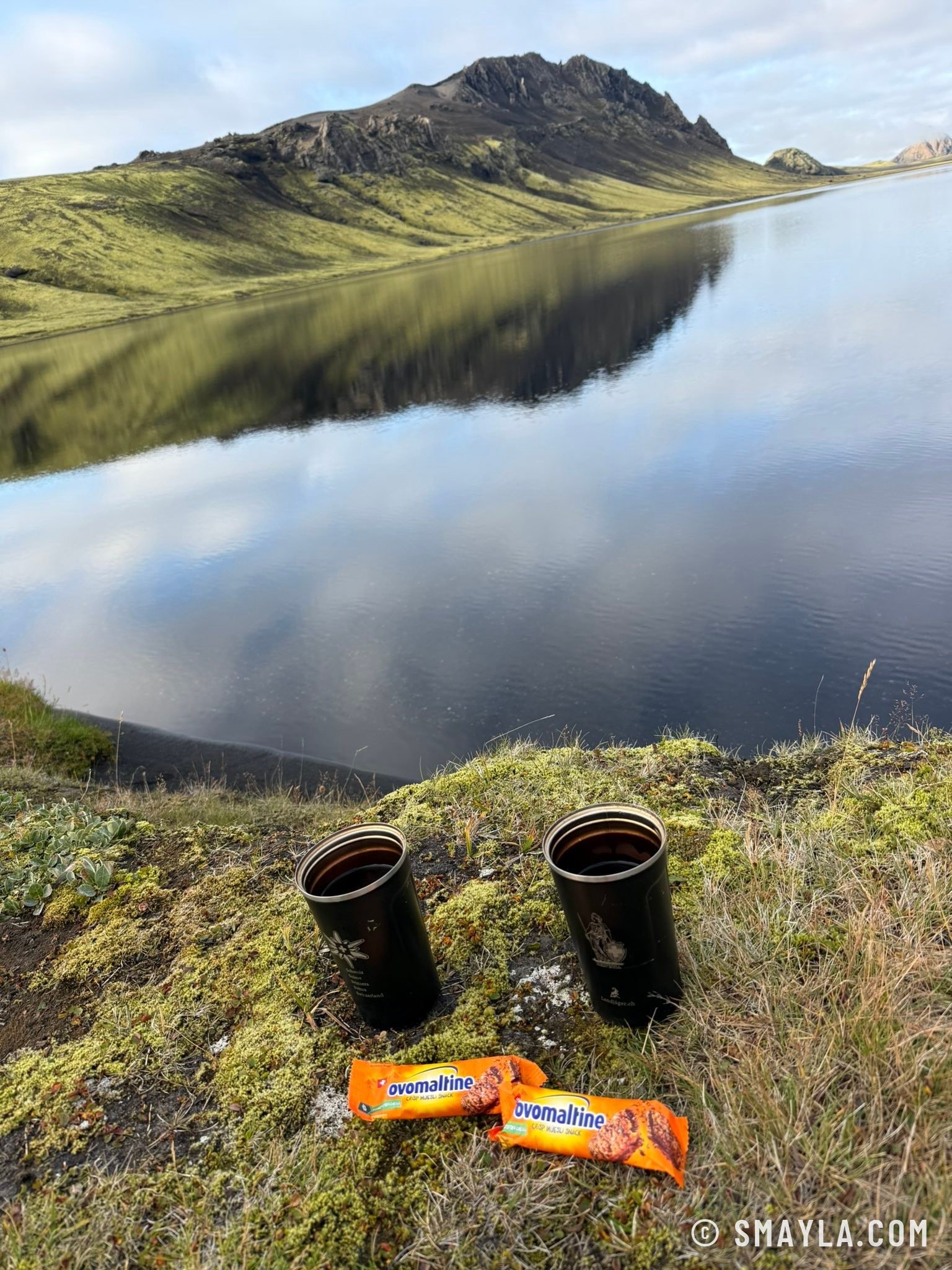 Breakfast by the lake