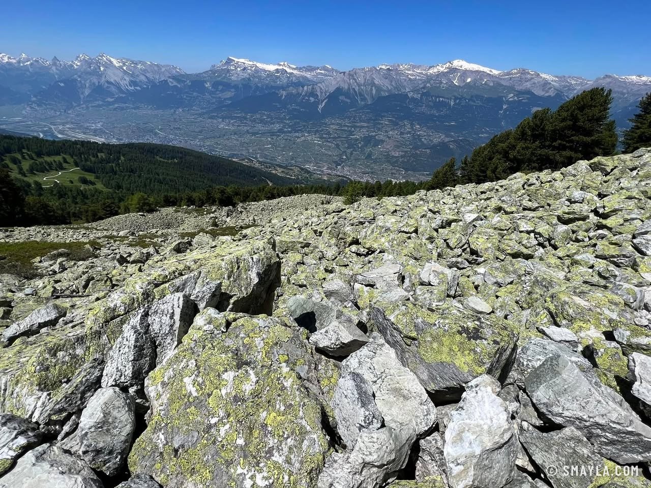 Pierrier et vallée du Rhône