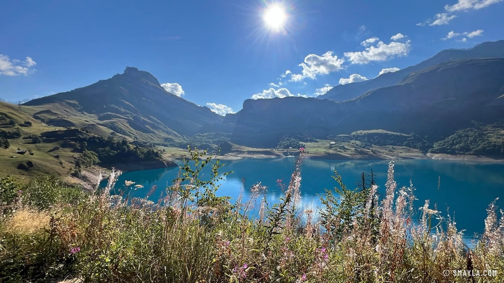 Le lac de Roselend au départ