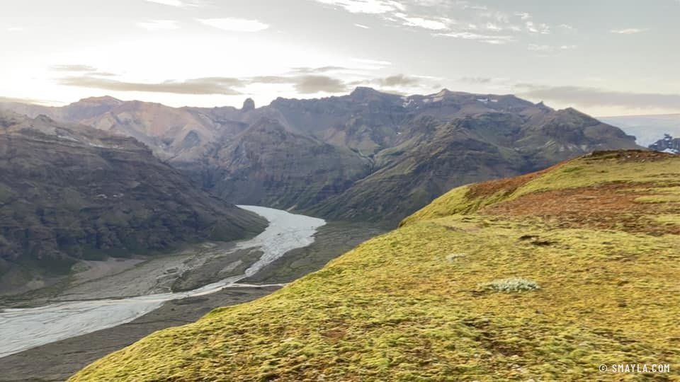 La vallée et la rivière