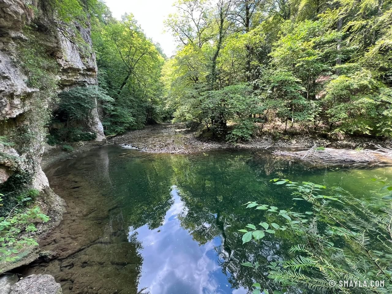 Reflets dans les gorges de l'Areuse
