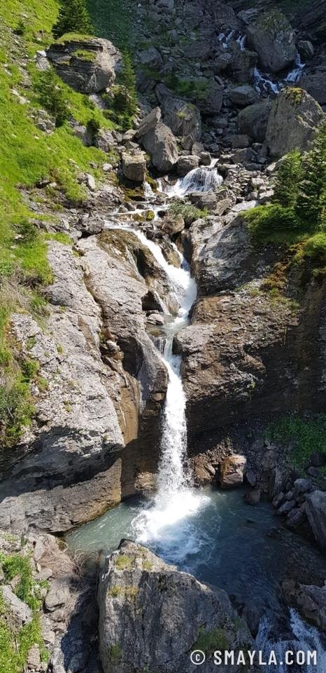 Cascade dans la gorge