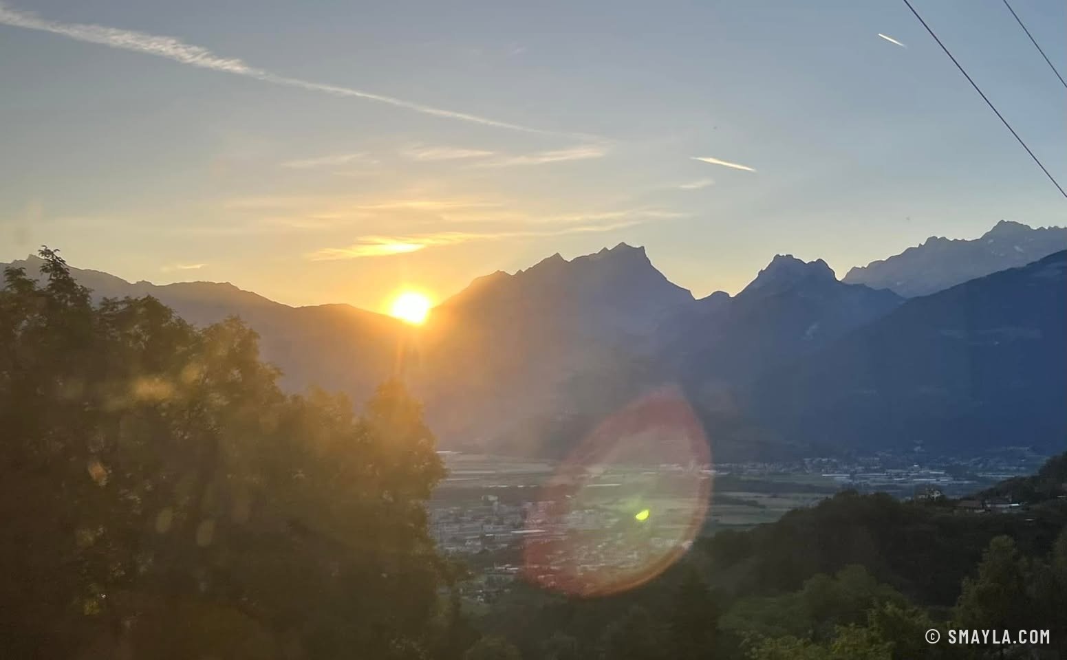 Sunrise behind the Diablerets